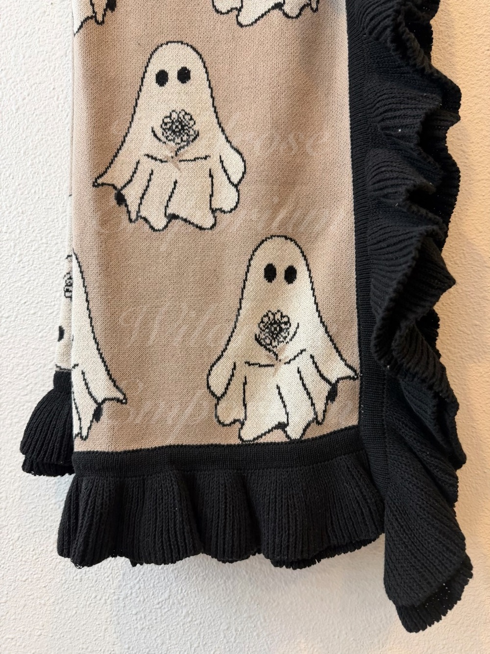 Cupcakes and Cashmere ghost holding bouquet flowers ruffled hem knit throw viral - Picture 4 of 9